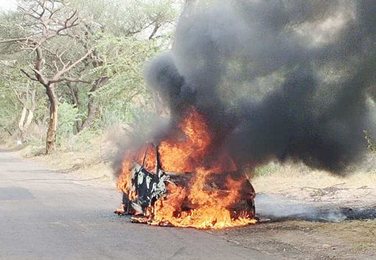A moving car caught fire near Mehuwala