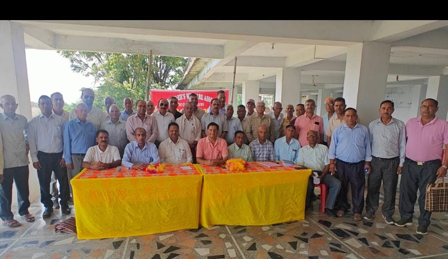 Pensioners angry over non-payment of pending dues, threaten to launch a fierce protest