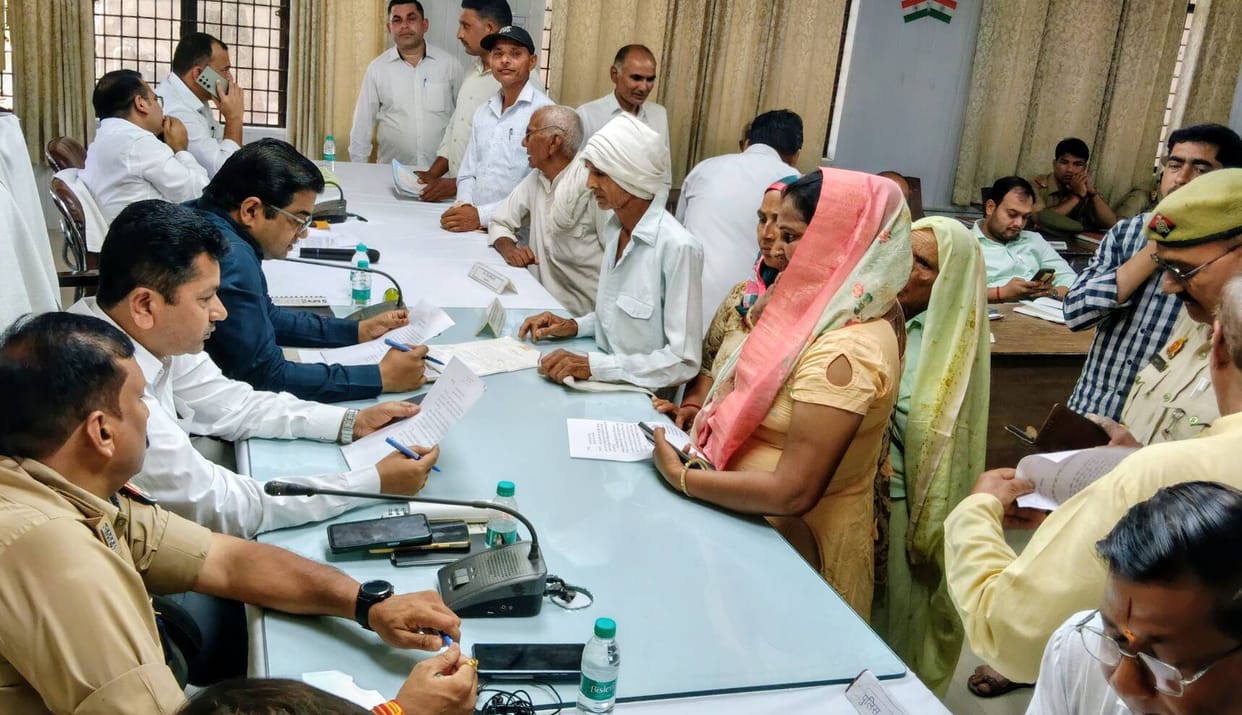 Mother-in-law and daughter-in-law were made Anganwadi workers and assistants.