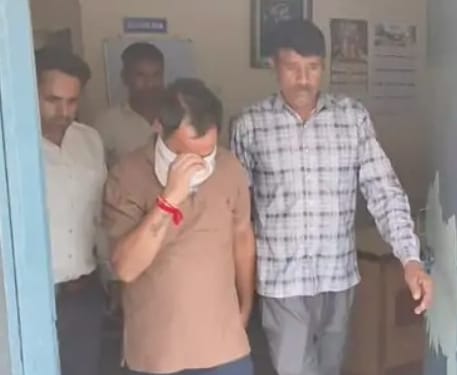 Head constable arrested for accepting a bribe on the pretext of arranging a bike.