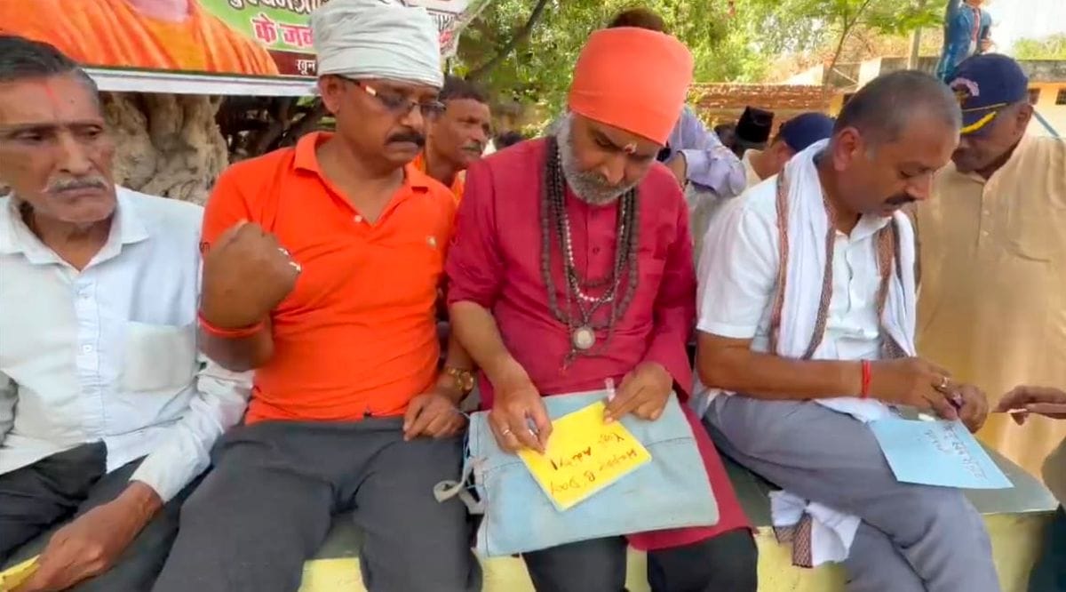 Bundelas wrote 54 letters in blood to wish the Chief Minister a happy birthday.