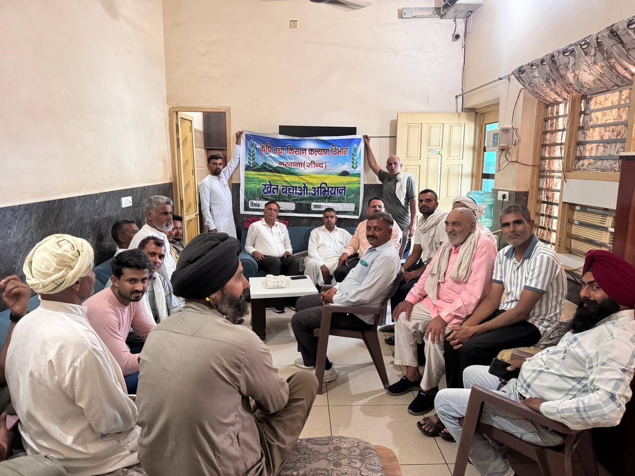 Farmers obtained information about new farming techniques from agricultural experts.