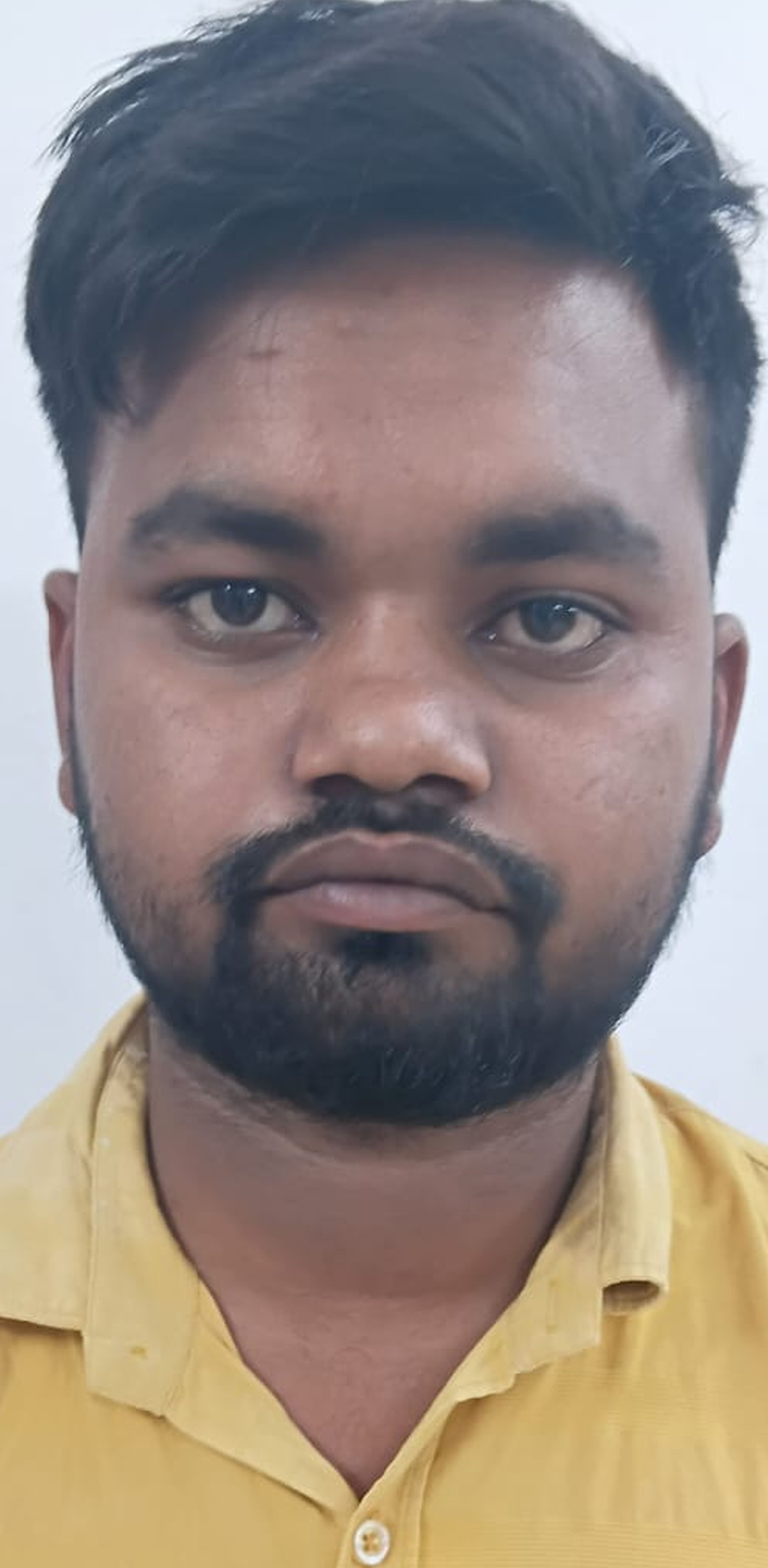 फोटो-31-साइबर थाने में पकड़ा गया ऑन लाइन गेमिंग का आरोप विवेक। स्रोत: पुलिस