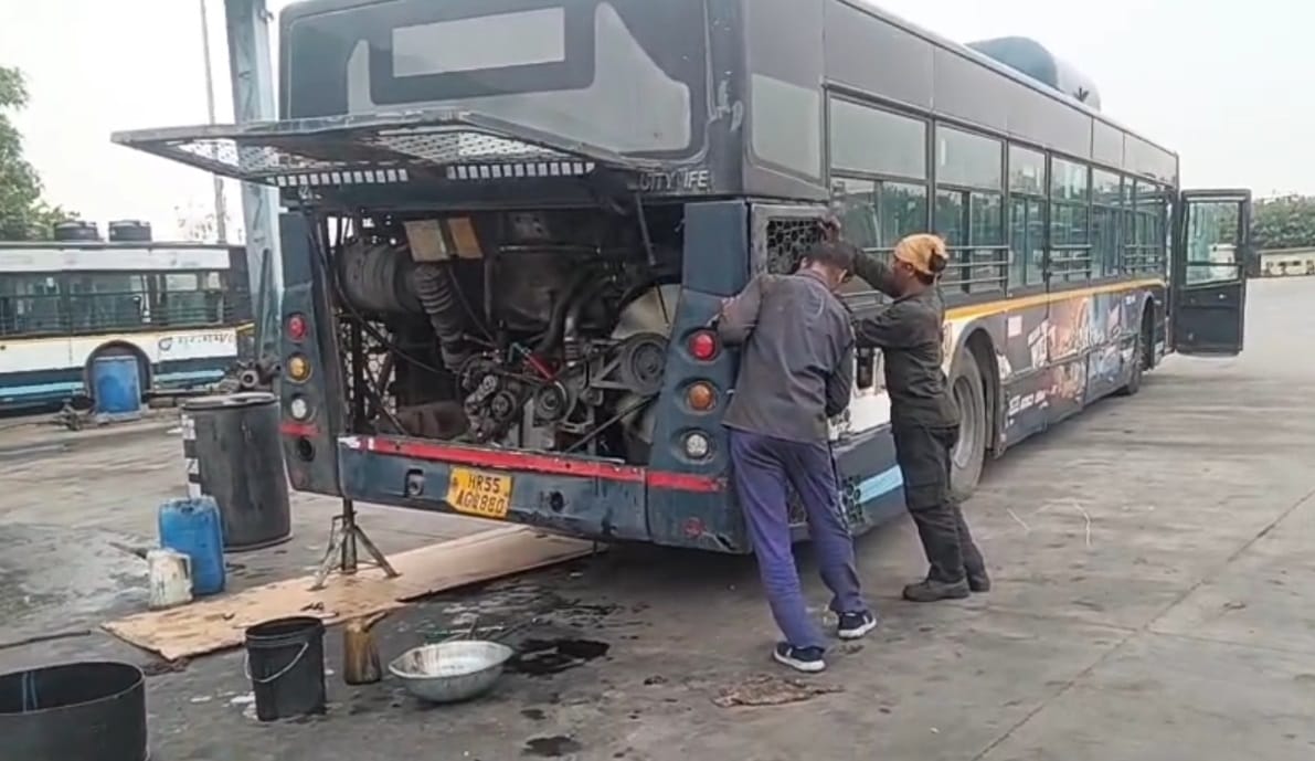 Due to the suspension, 8 to 10 city buses are breaking down mid-way every day.