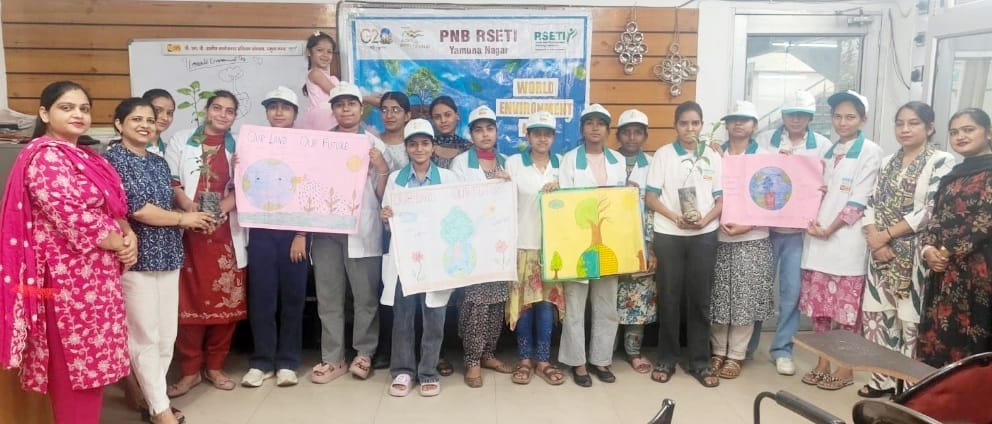 Youth trained in fast-food preparation
