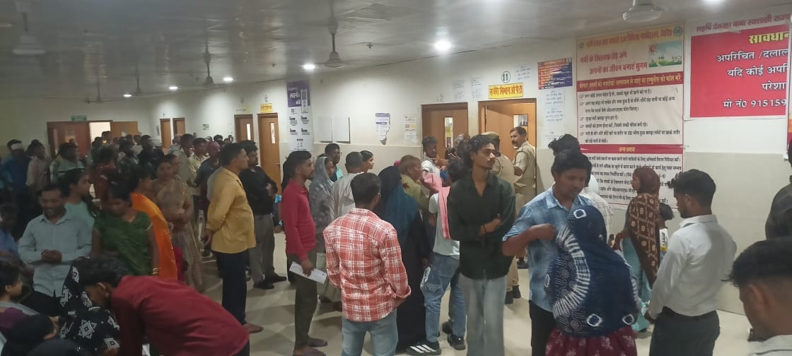Conflict between patients and attendants at the medical college