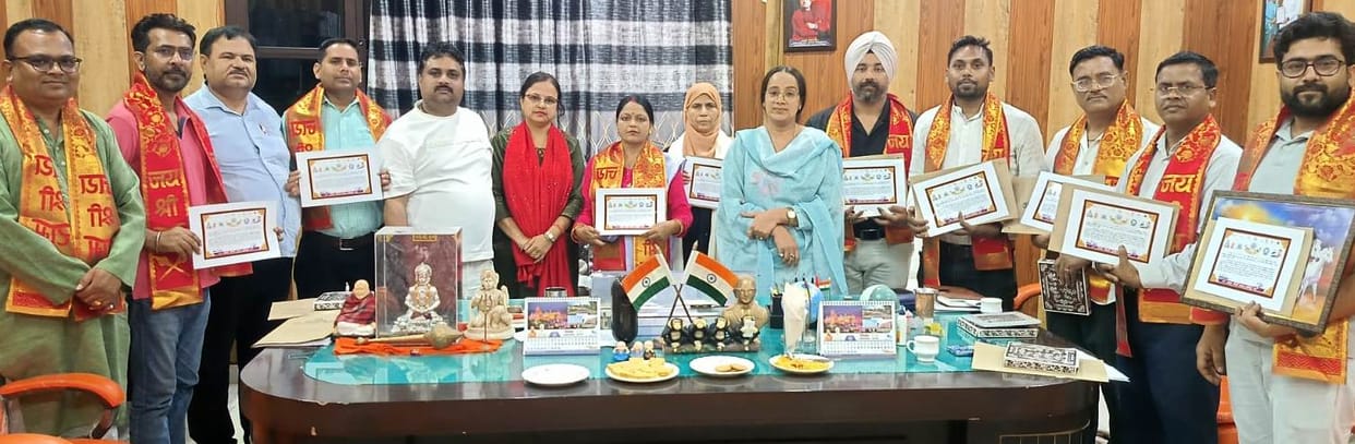 Employees and teachers honored for their excellent work in the census
