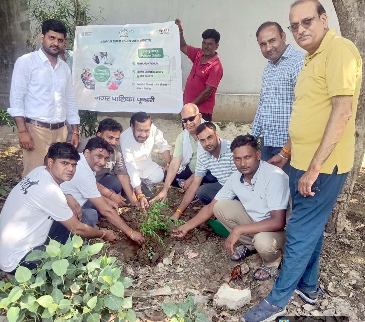 Municipality Pundri launched a special cleanliness campaign and planted trees.