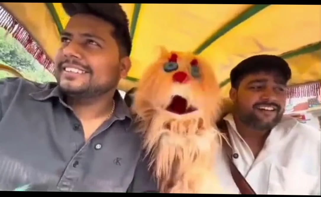 Jo-Jo and Johnny the duo who made Saint Premanand laugh robbed in Vrindavan.