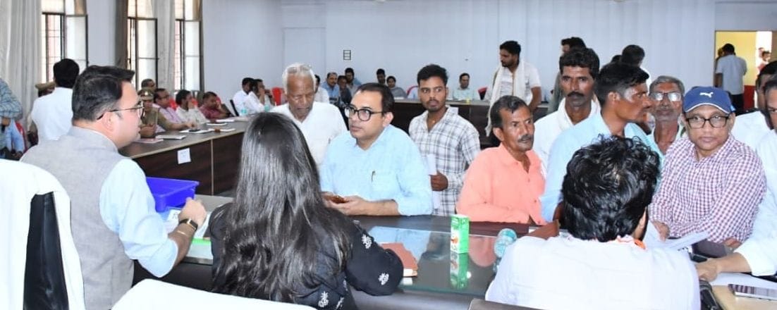 'Sampoorna Samadhan Diwas' (Comprehensive Grievance Redressal Day): Four out of 46 complaints resolved on the spot.