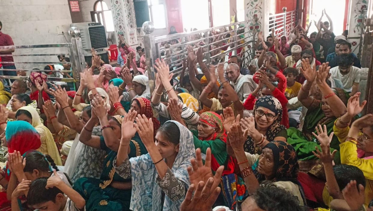 Sankirtan took place in Balaji Dham Dobh, devotees danced