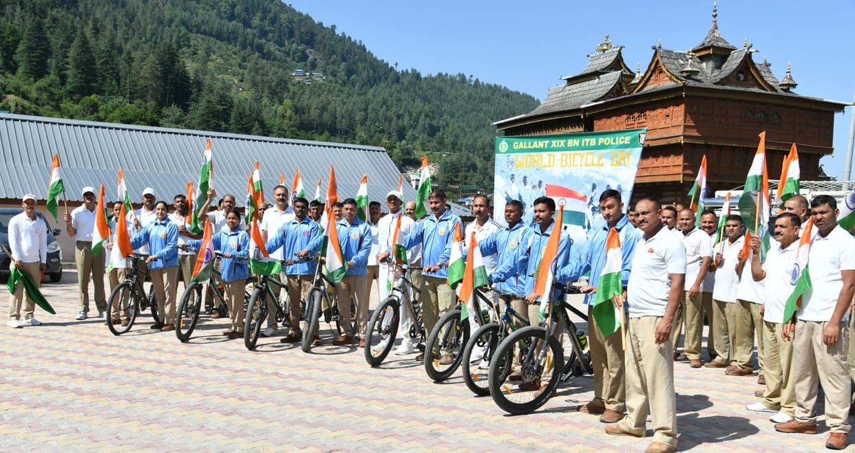 Soldiers gave the message of Fit India by organizing a cycle rally