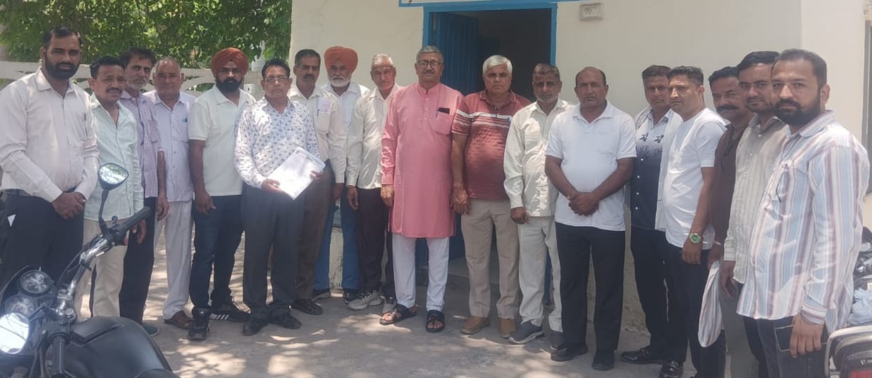 Union raises employees' issues, submits memorandum