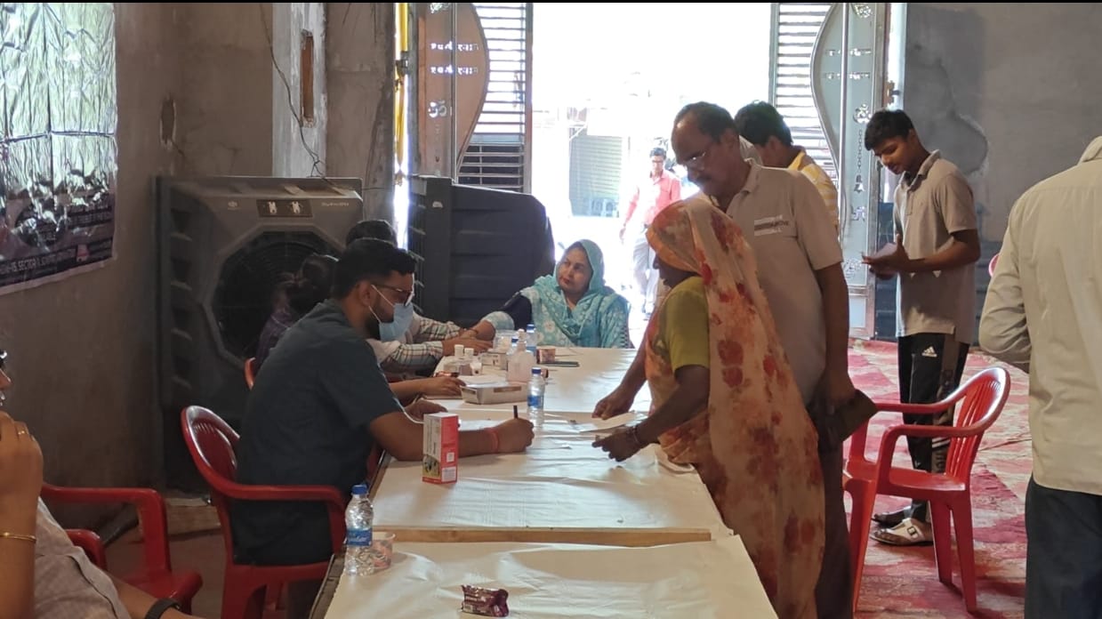 252 patients benefited from the health check-up and blood donation camp; 19 donated blood.
