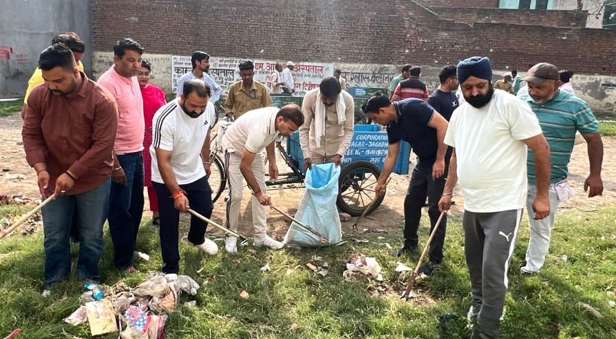 Municipal Commissioner inspected the cleanliness situation