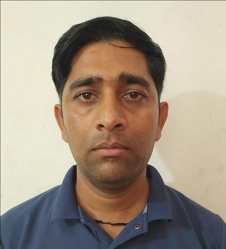 Policeman who cheated money from policemen and public service center operator girl arrested