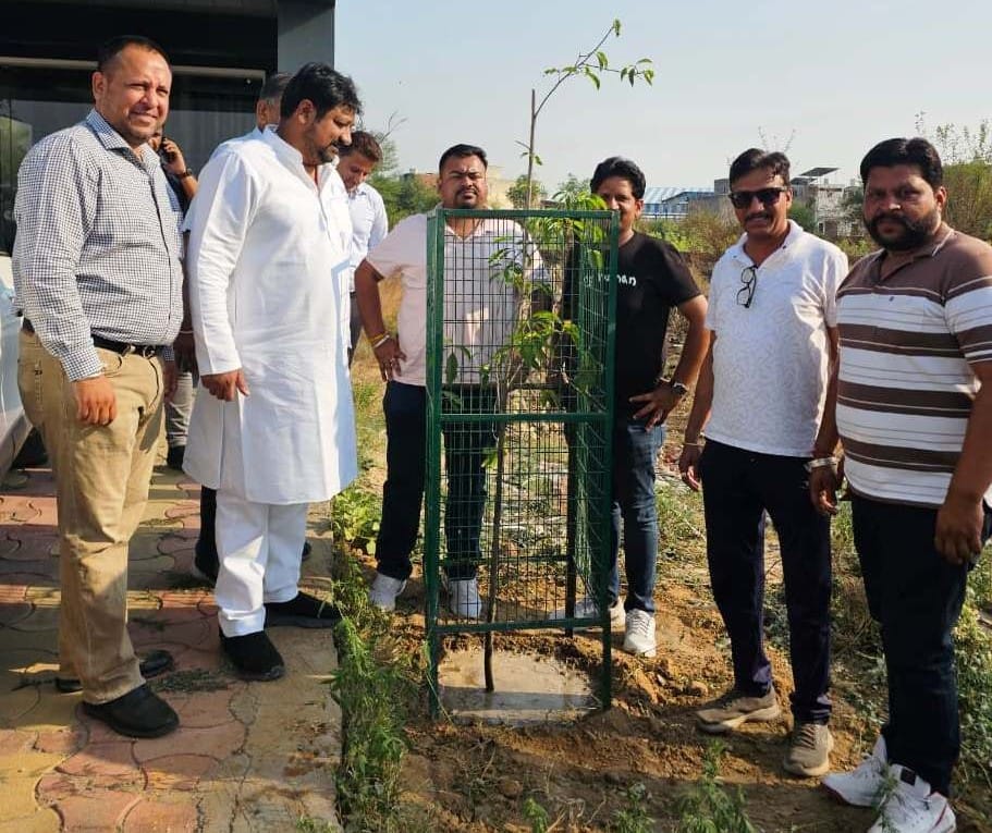 Kurukshetra News: अग्रवाल पंचायत की धर्मशालाओं और शिक्षण संस्थाओं में चलाई पौधरोपण मुहिम