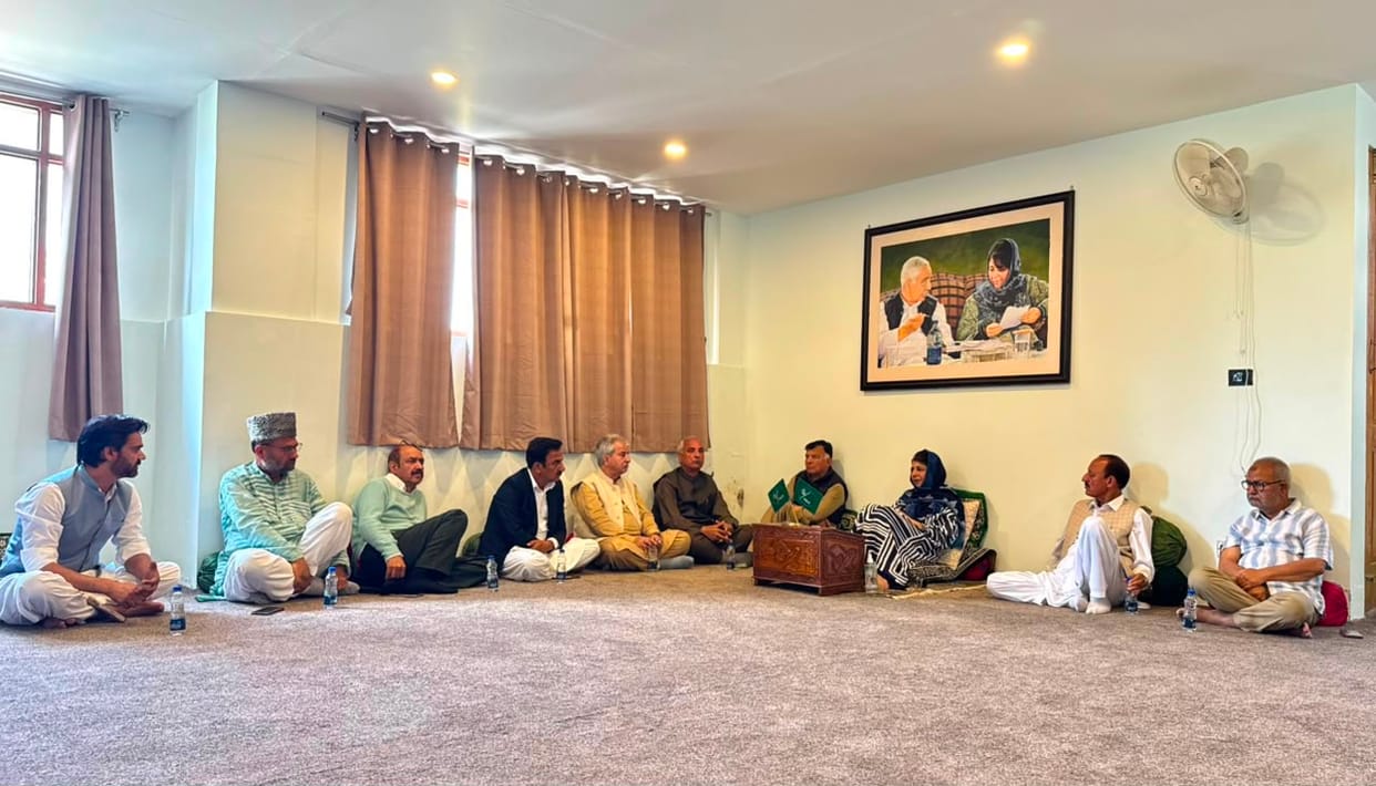 Srinagar, Mehbuba Mufti, Held Meeting, Talk with Nadda, AIMS