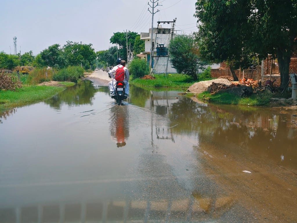 Waterlogging on the main road in Khirwa Nauabad troubles pedestrians