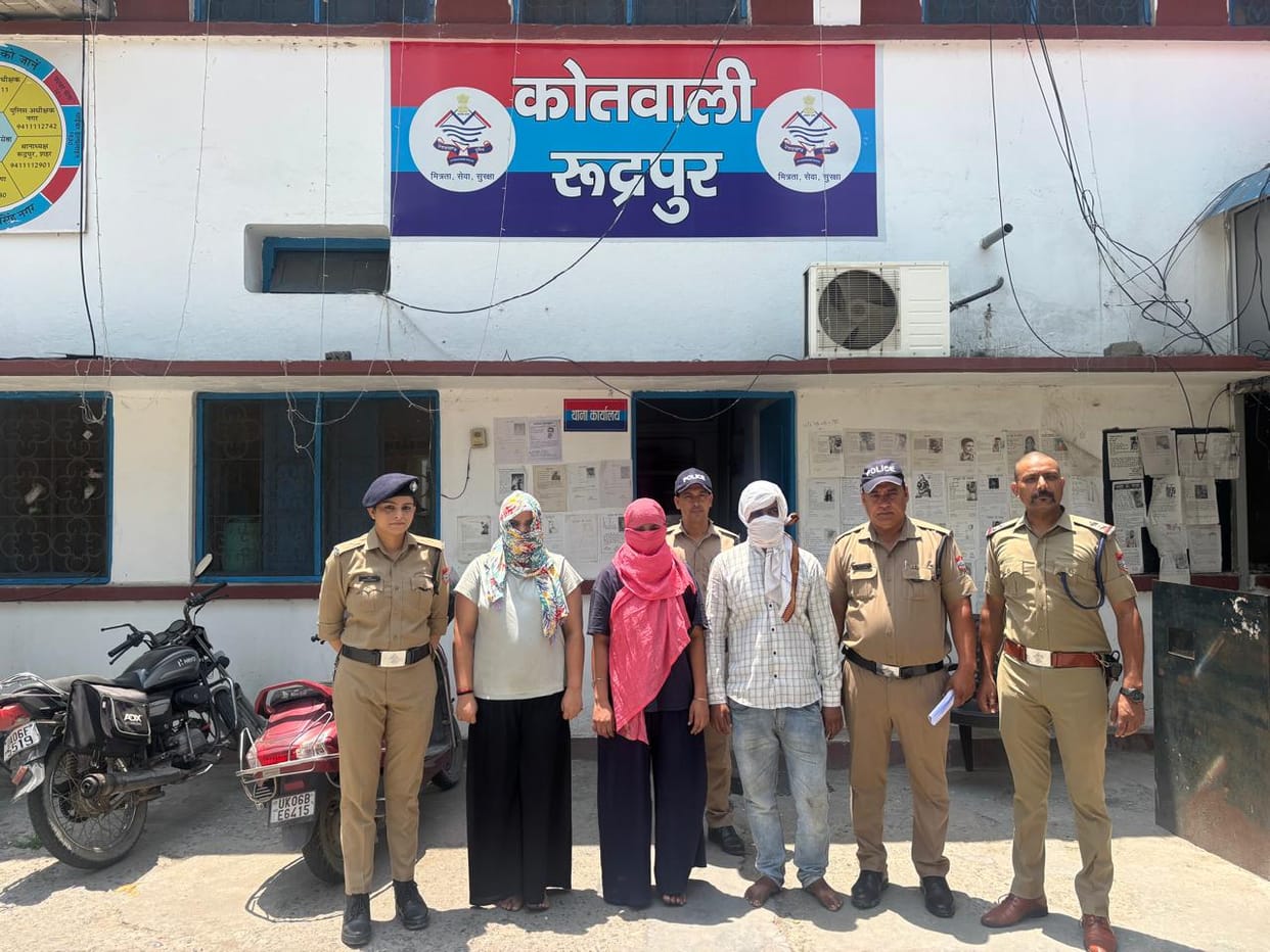 Three siblings accused of attacking khaki arrested