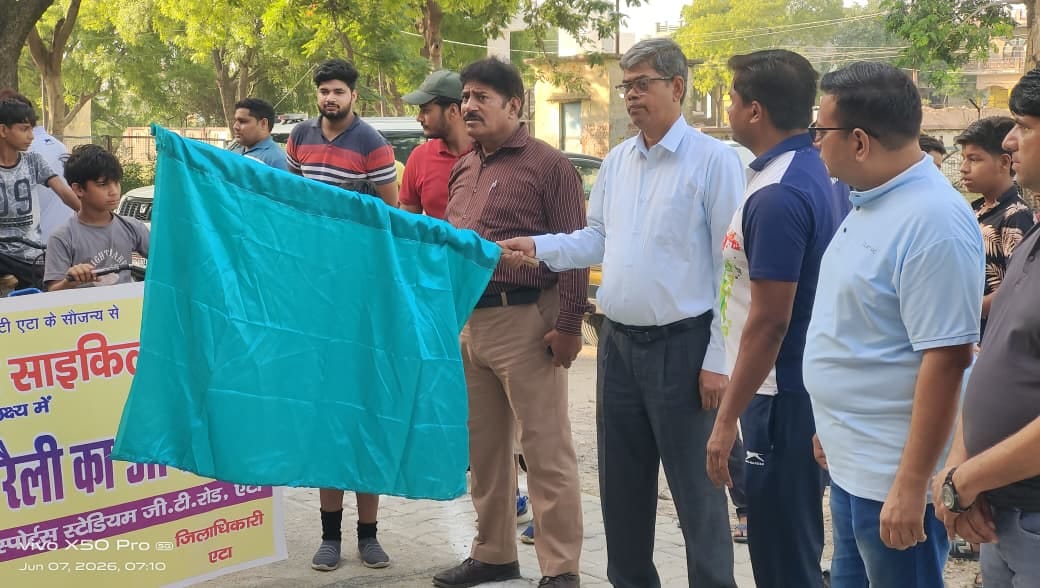 Message of fitness conveyed through a bicycle rally.