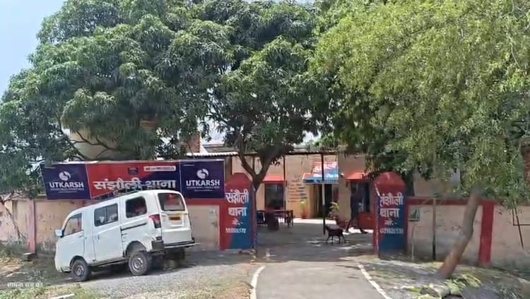 Bihar Crime: अवैध शराब के खिलाफ छापेमारी करने पहुंची पुलिस टीम पर बरसे पत्थर, दो गिरफ्तार; कार्रवाई जारी