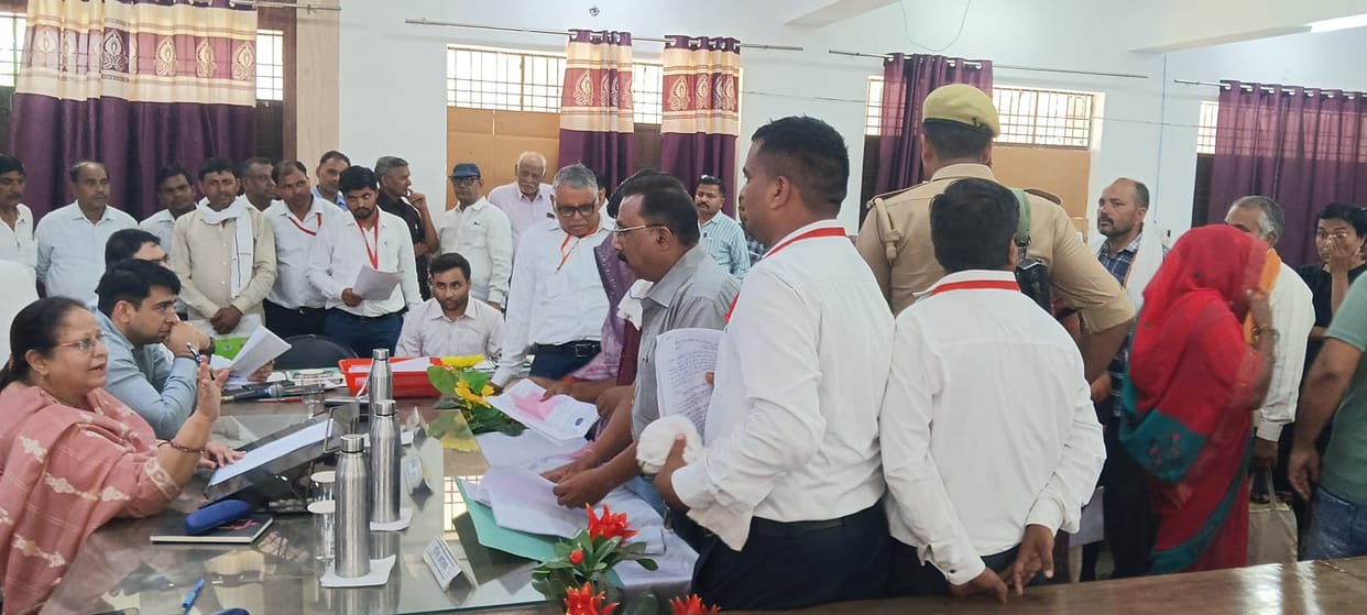 Complaints about police inaction echoed at the 'Samadhan Diwas' (Grievance Redressal Day).