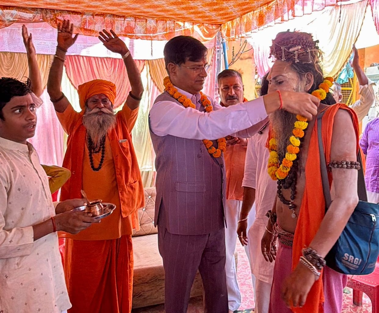Hanuman Maha Yagya concluded with a feast.