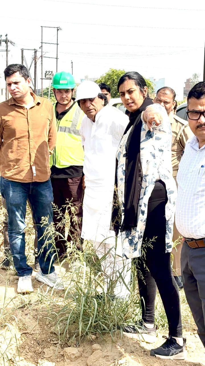 Namami Gange construction work has blocked the water supply of Kali River and drains have overflowed.