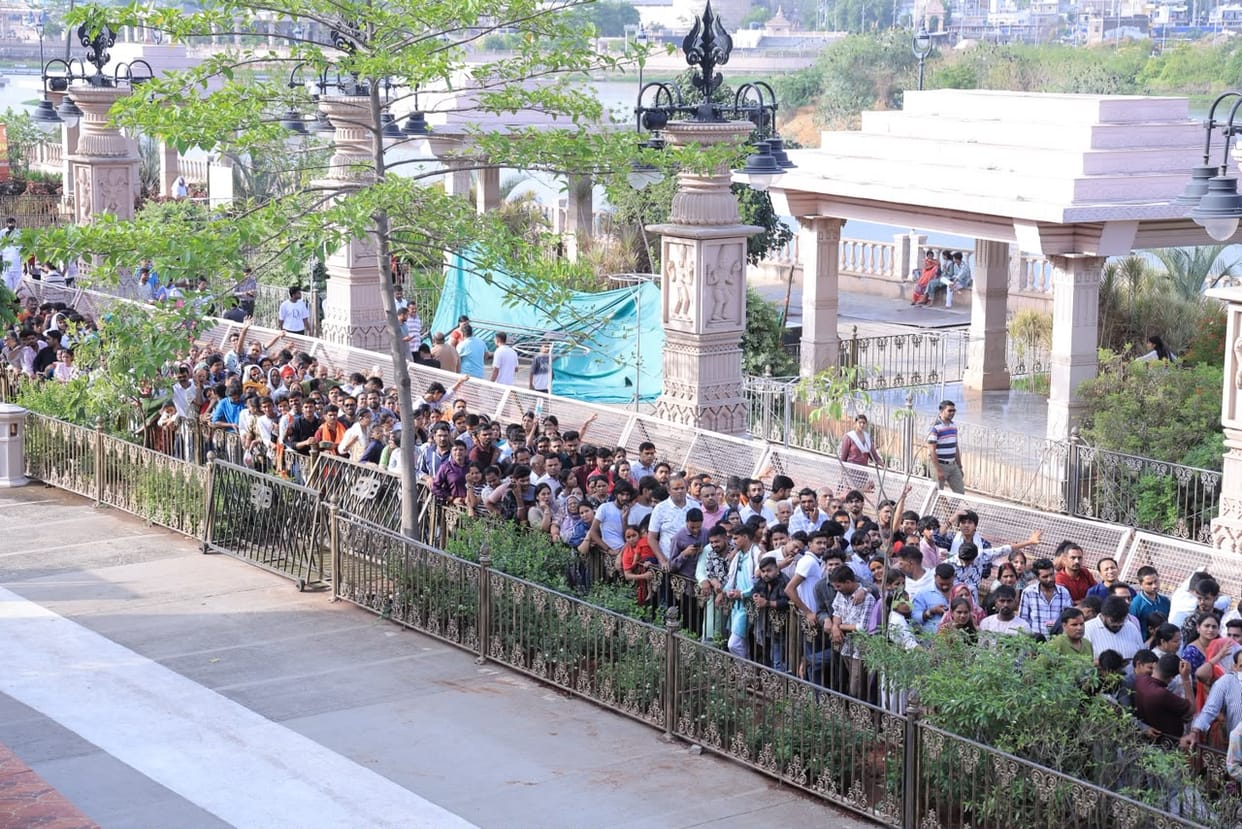 25 Lakh Devotees in 15 Days: Mahakal Temple Sees Unstoppable Footfall Despite Nautapa