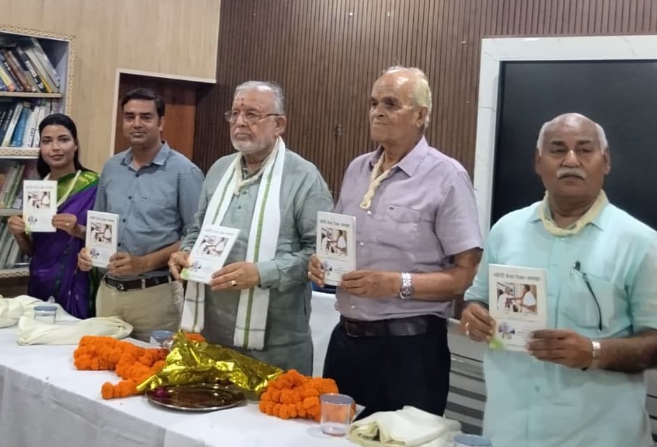 Gandhi-Vinoba meeting was a divine coincidence: Khanna