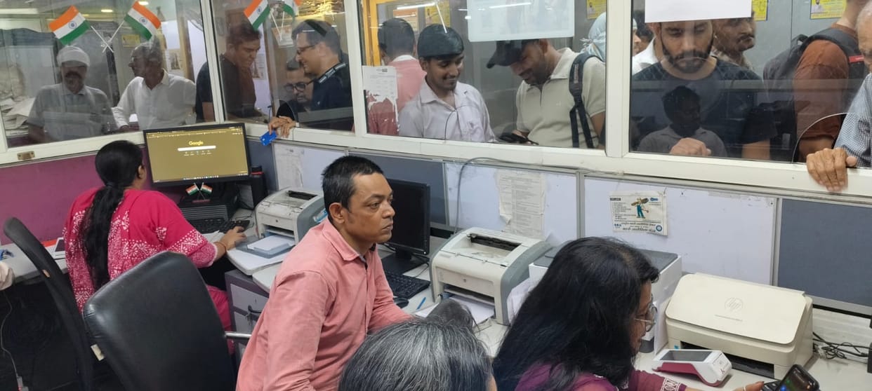 Huge discount on property tax, crowds gathered at corporation offices
