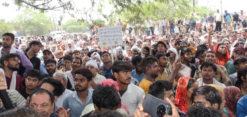 Demand raised in the Mahapanchayat to stop demolition without rehabilitation