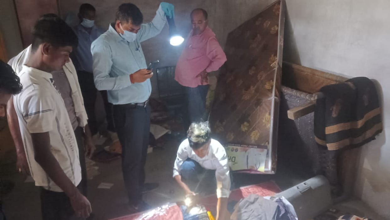 mainpuri news theft