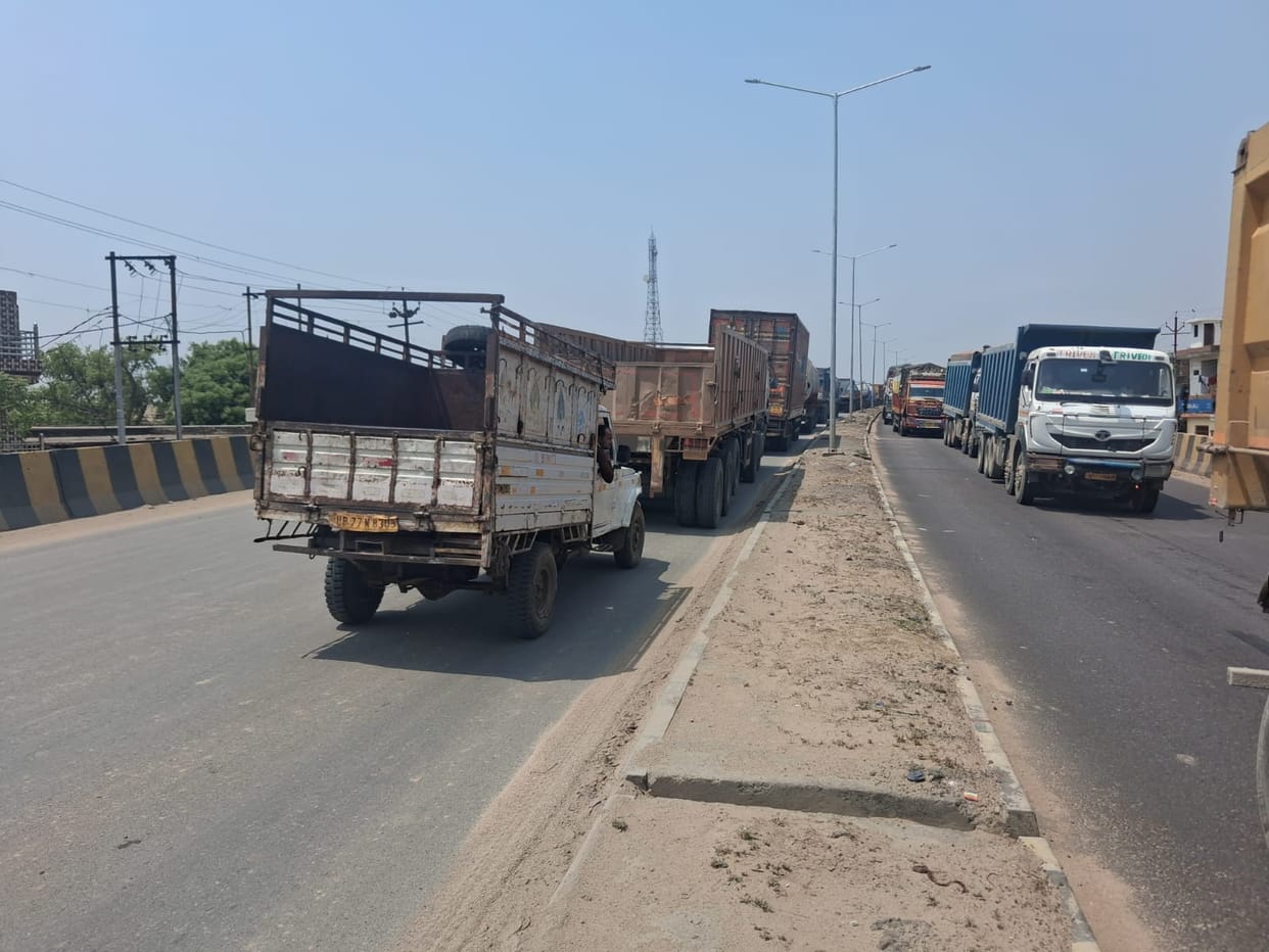 Two trucks collided near Daulatpur, blocking the Kanpur-Jhansi highway for five hours.