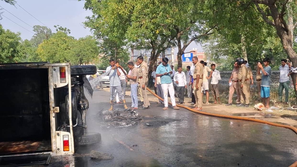 The loader hit the bike, dragged it for two kilometers and turned into a ball of fire.