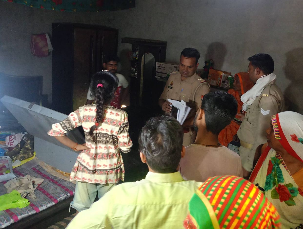 Cash and jewelry worth over 2.5 lakh stolen after cutting through the wall.