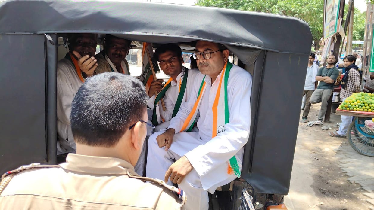 Congress members staged a protest against the hike in LPG prices.