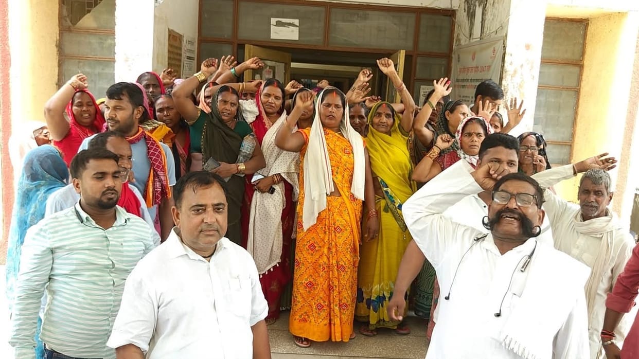 Protest against opening of liquor shop in Larewan village, memorandum submitted