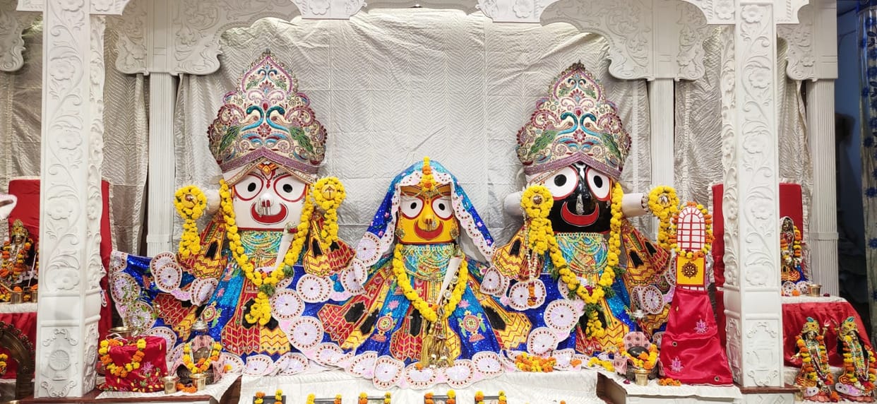 Nandotsav was celebrated on Sunday at the ISKCON temple in Kamala Nagar. Amar Ujala