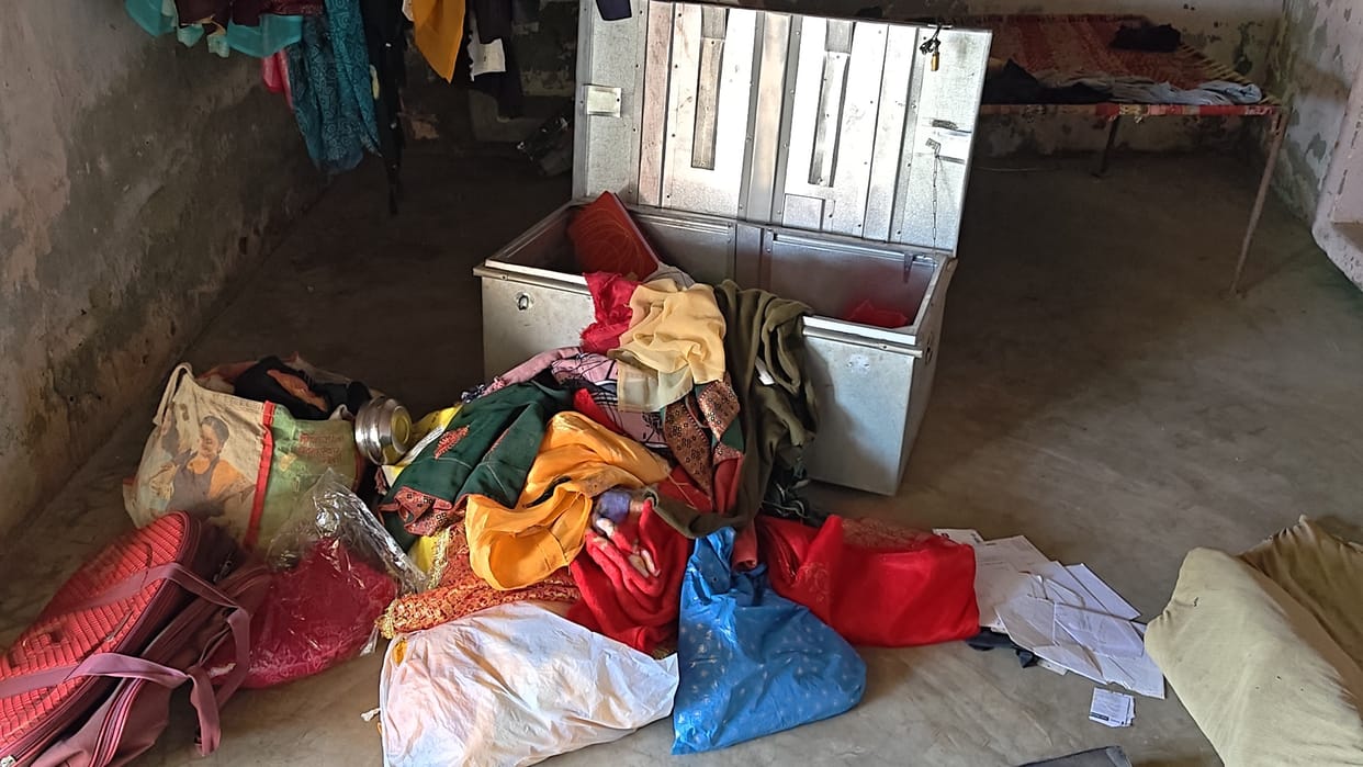 Relatives held a couple hostage in their home and robbed them of 12 lakh rupees. Police are examining CCTV footage and a forensic team is investigating.