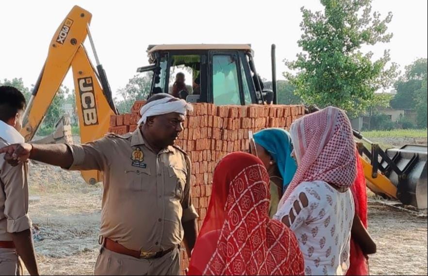 Bulldozers run on encroachment on eight biswa new fallow land