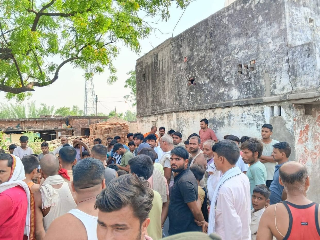 Bodies of two youths found hanging