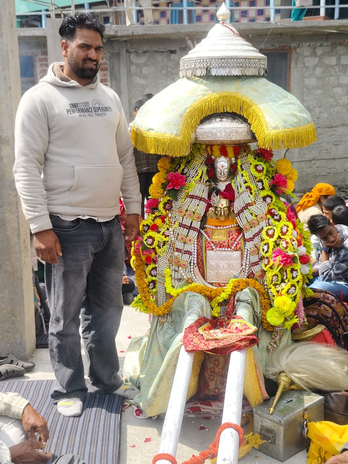 Riding on a new chariot, the deity Shangri Nag will return to his original place, Til.