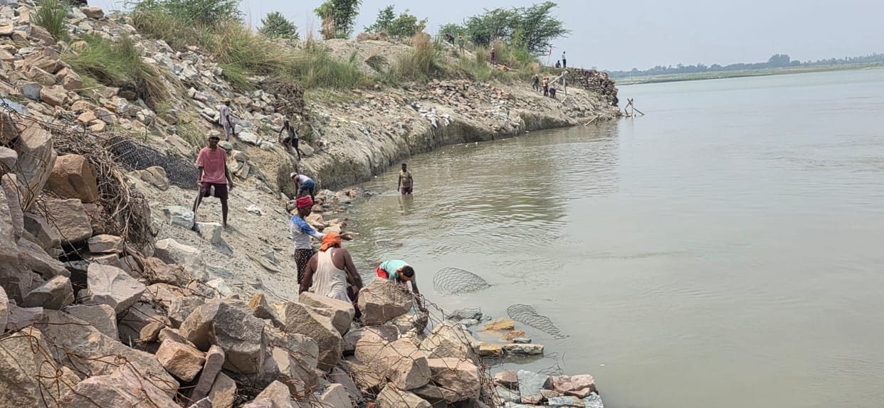 Anti-erosion project is progressing rapidly, will provide relief from erosion problem