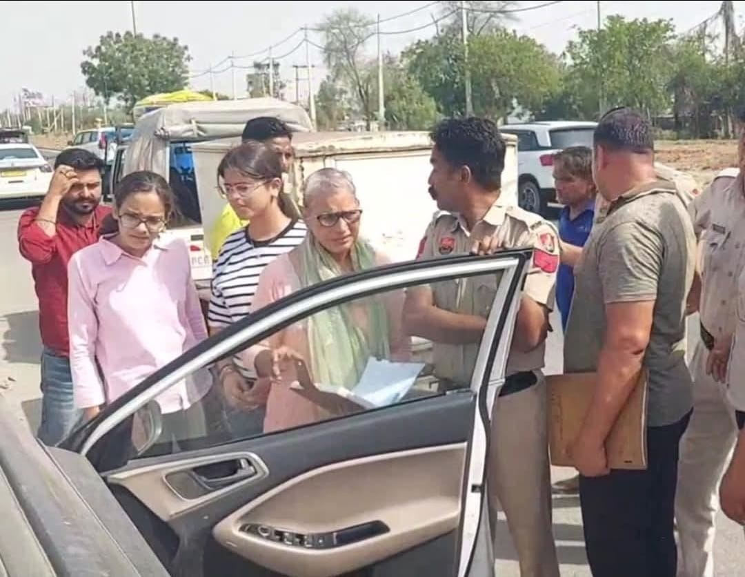 Delhi Police constable's body found in a locked car