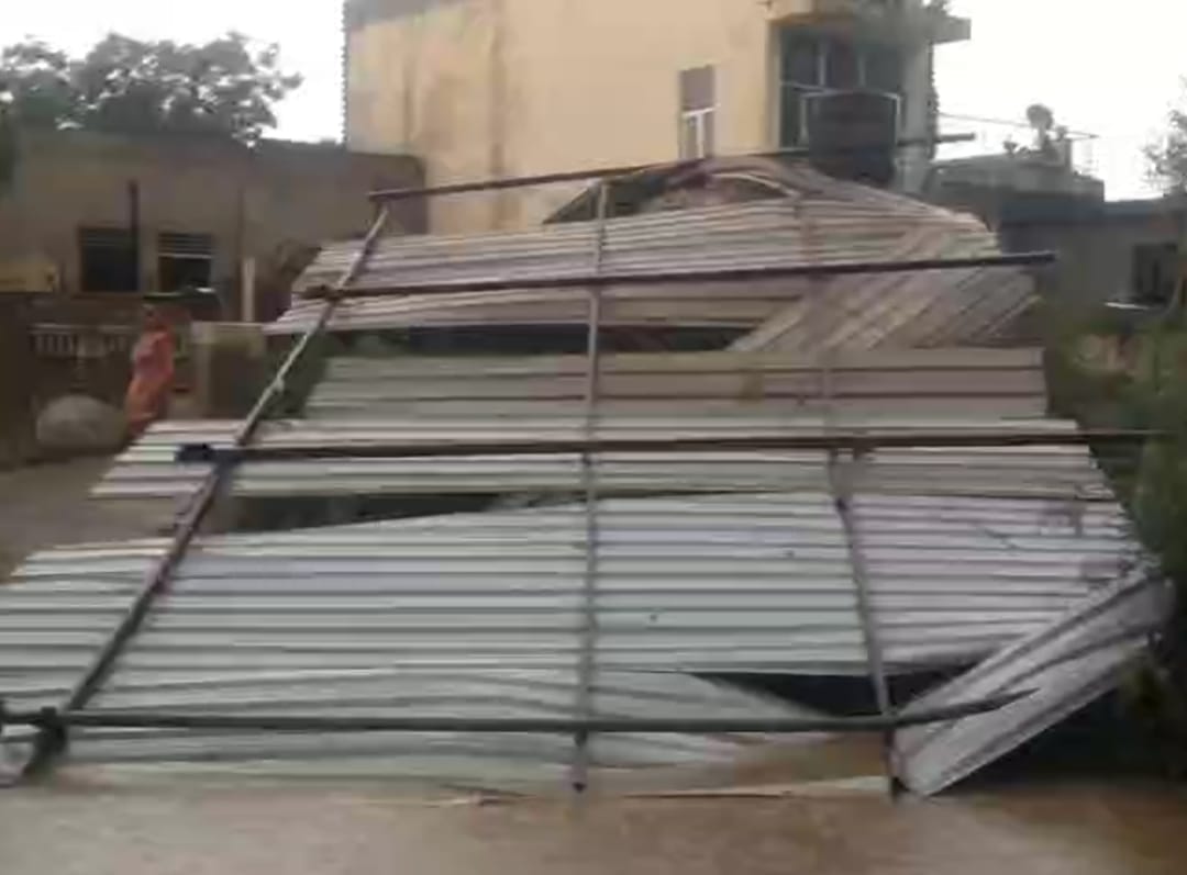 Havoc caused by storms and rain; tin roofs blown away.