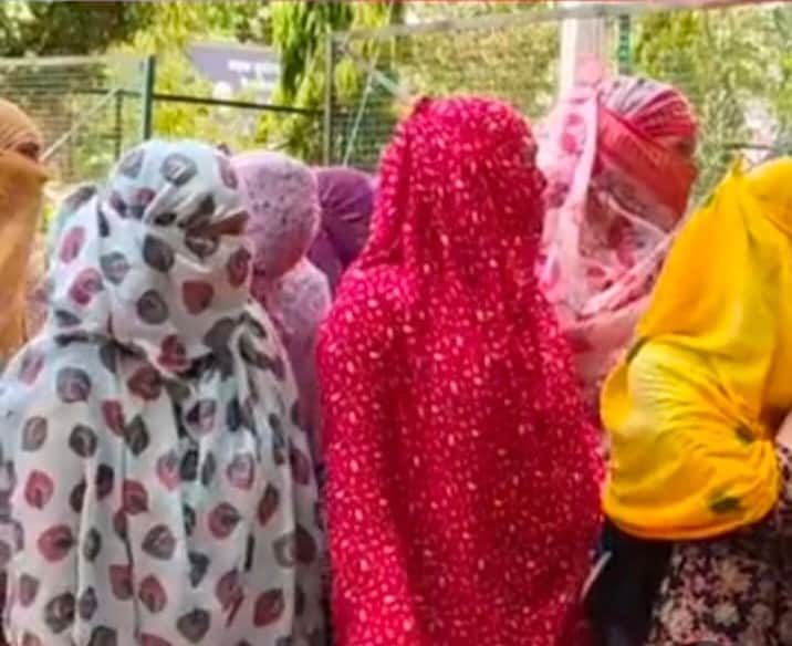 Distressed by the poor condition of the hostel, the girl students appealed to the collector