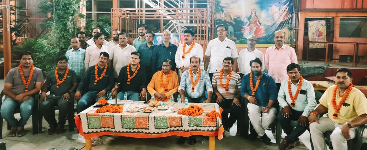Umesh Porwal became the president, teacher Amit Gupta became the general secretary.Umesh Porwal became the president, teacher Amit Gupta became the general secretary.
