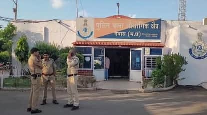 Two accused arrested for duping a minor of lakhs of rupees by trapping him in a love trap on Instagram